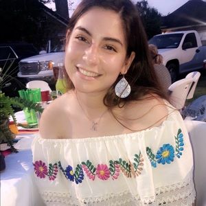 Meet your Posher, Leslie